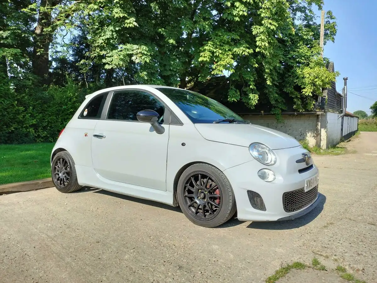 2015-fiat-500-14-abarth-t-jet-big-18