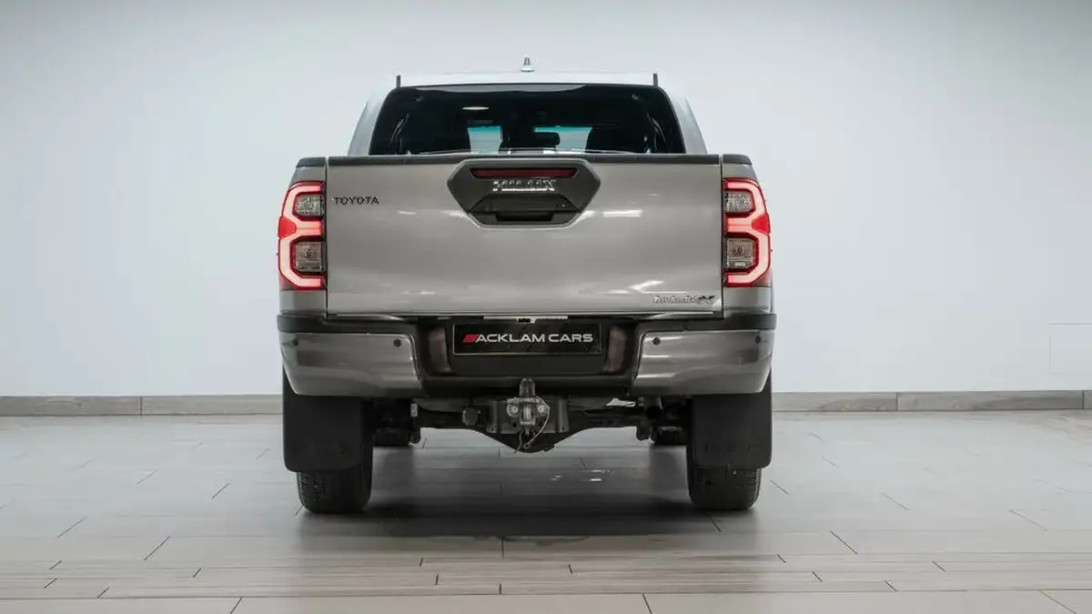 2022-toyota-hi-lux-28d-4d-invincible-x-204hpeu6d-2755cc-auto-big-6