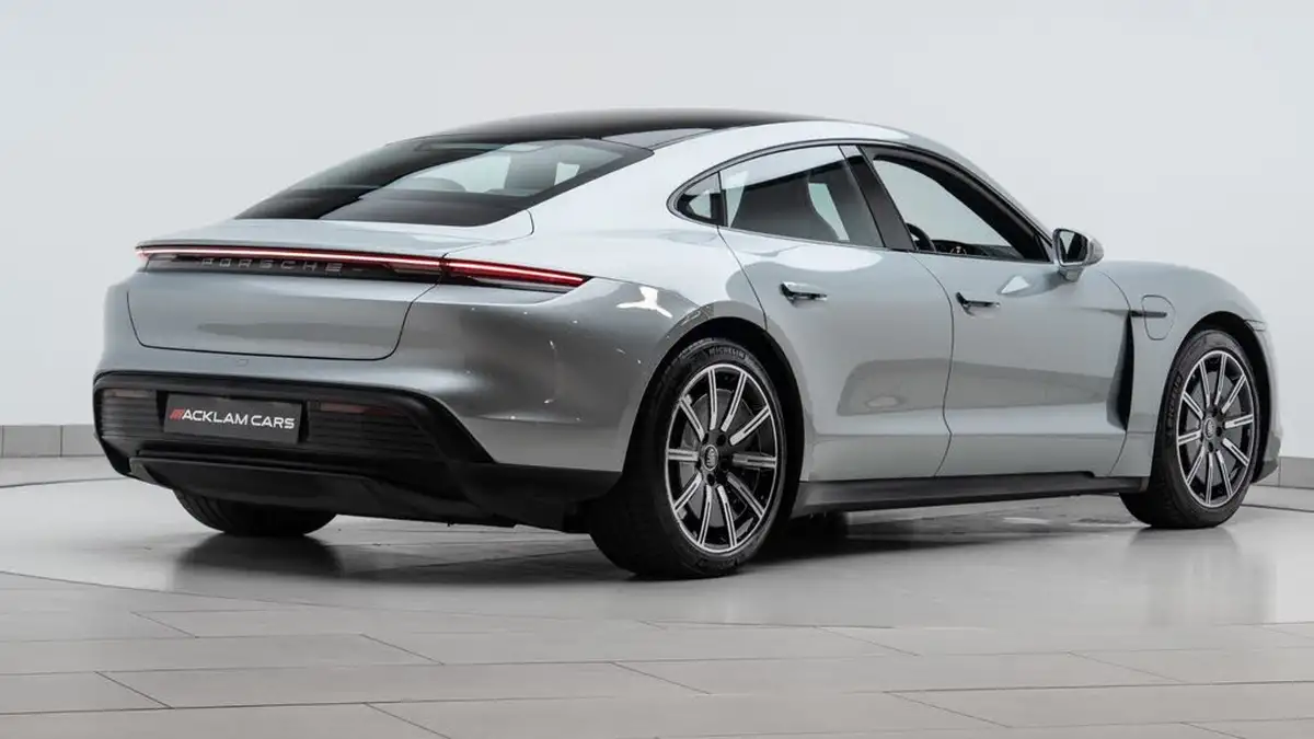2021-porsche-taycan-e-4s-571ps-performance-battery-plus-big-5