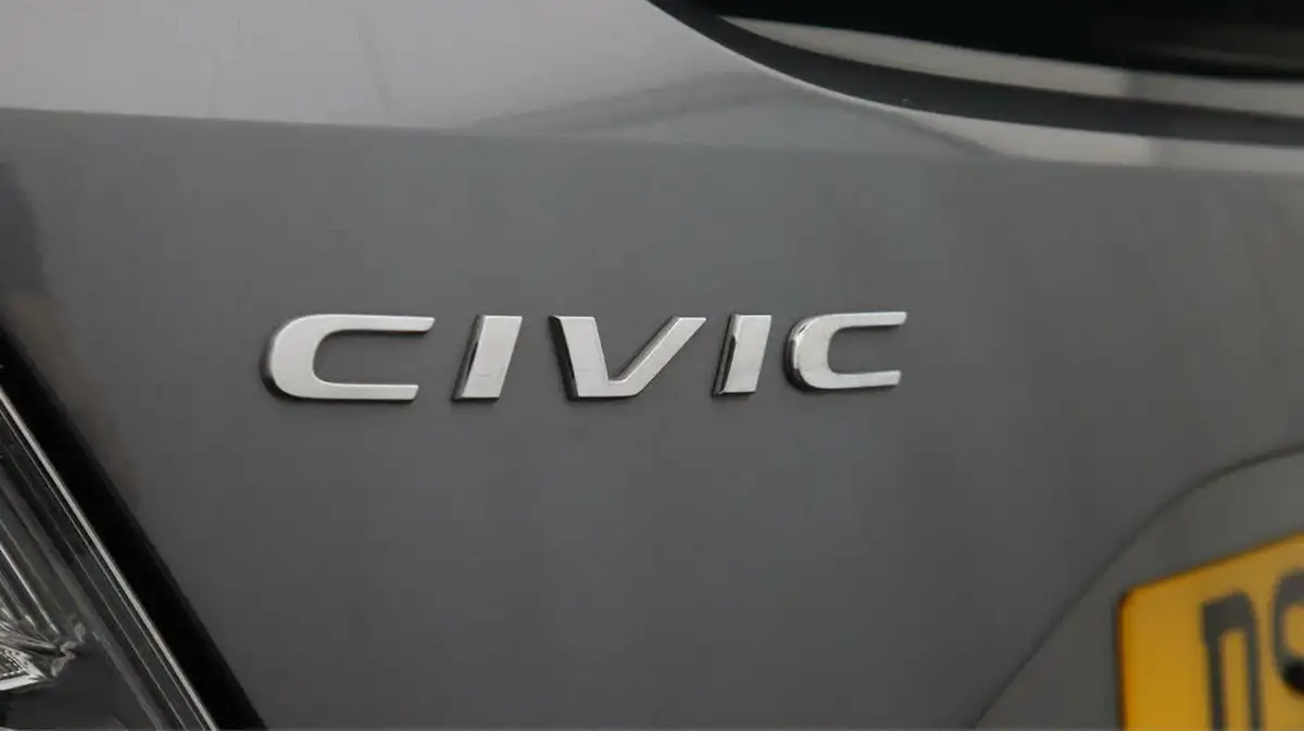 2021-honda-civic-10-vtec-turbo-se-hatchback-5d-big-20