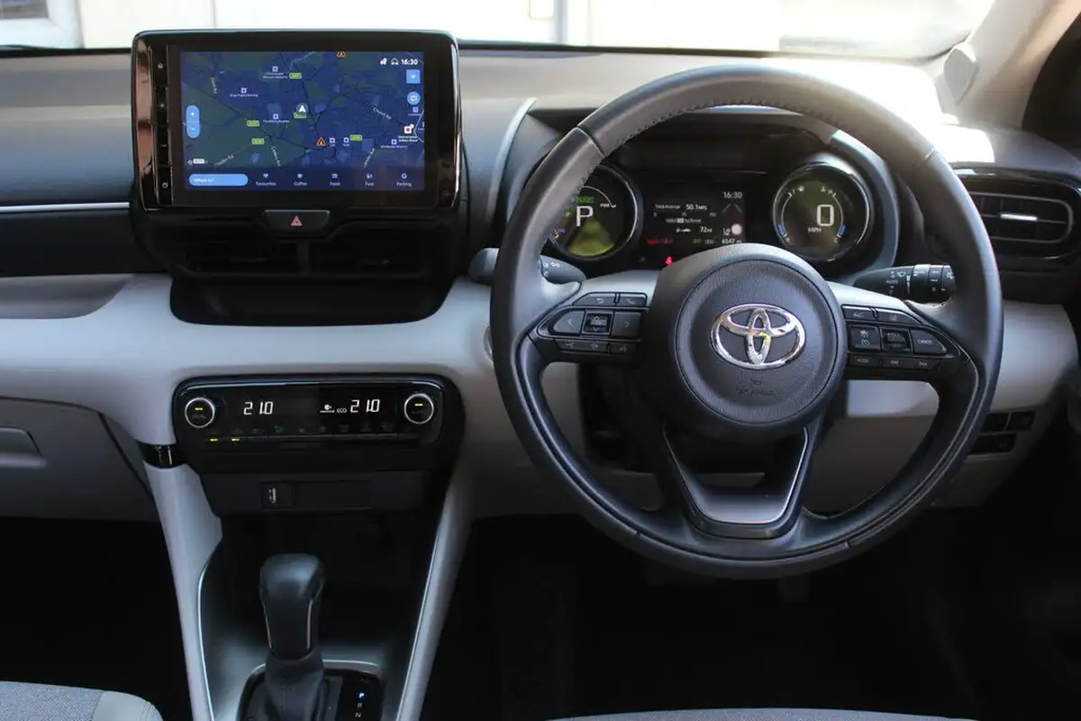 2022-toyota-yaris-cross-15-vvt-i-excel-city-packpan-roof-big-6