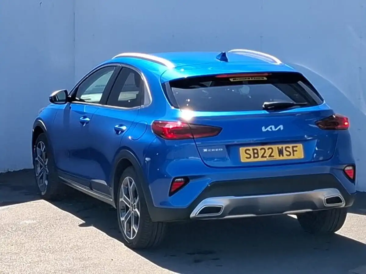 2022-kia-xceed-10-t-gdi-connect-big-1