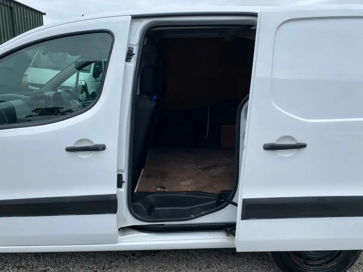 2018-citroen-berlingo-16td-l1625-enterprise-special-edition-panel-big-44