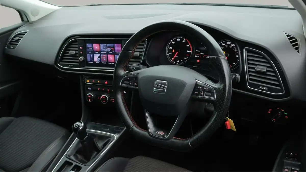 2020-seat-leon-15-tsi-evo-fr-130ps-hatchback-big-9