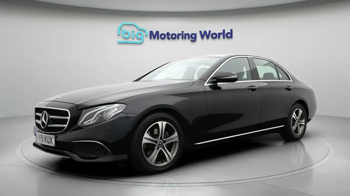 2019-mercedes-benz-e-class-20d-e220d-se-ss-saloon-4d-big-2