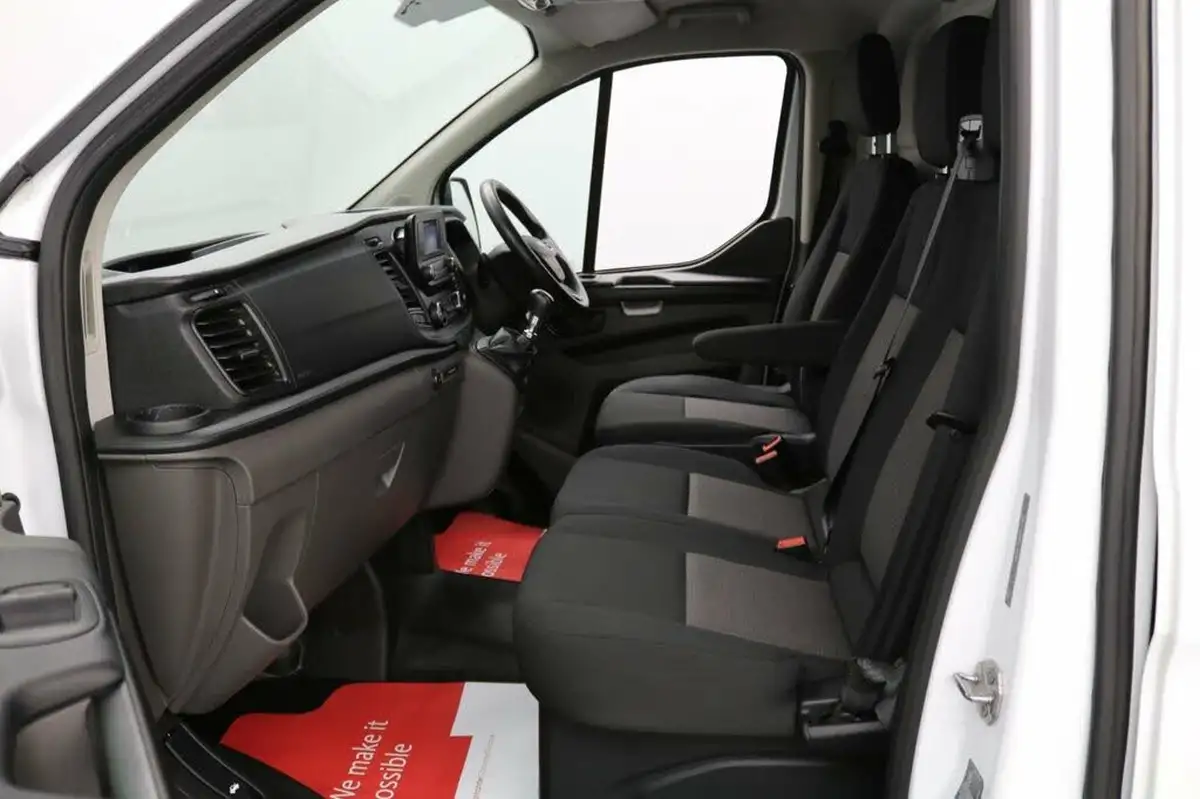 2020-ford-transit-custom-20tdci-280-l1h1-leader-105pseu6dt-panel-van-big-23