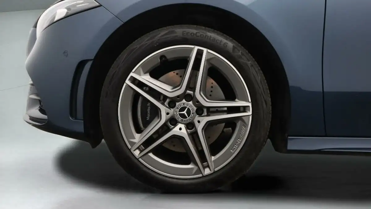 2021-mercedes-benz-a-class-13-a250e-amg-line-executive-saloon-4d-big-18