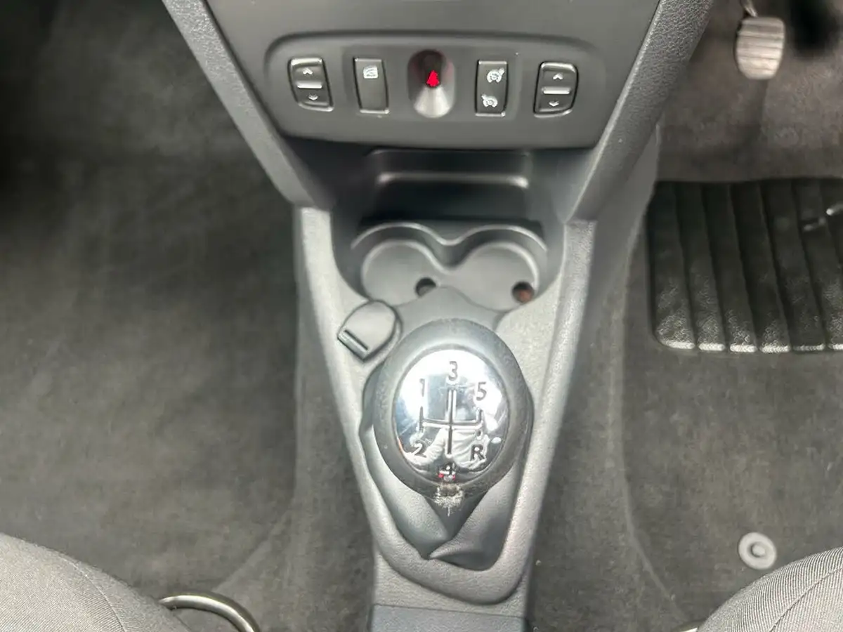 2016-dacia-sandero-stepway-09-tce-laureate-big-54