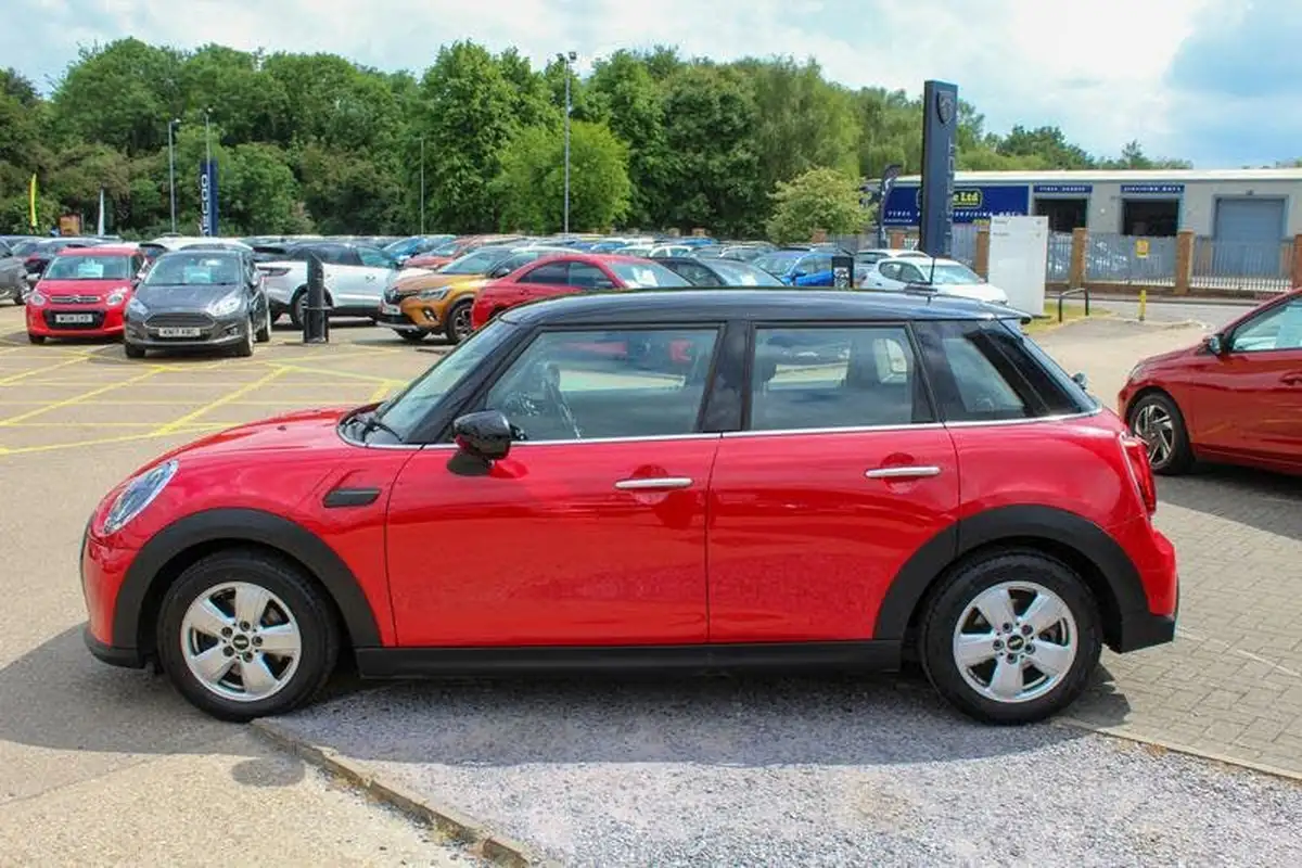 2022-mini-cooper-15-cooper-classic-hatchback-5d-big-4