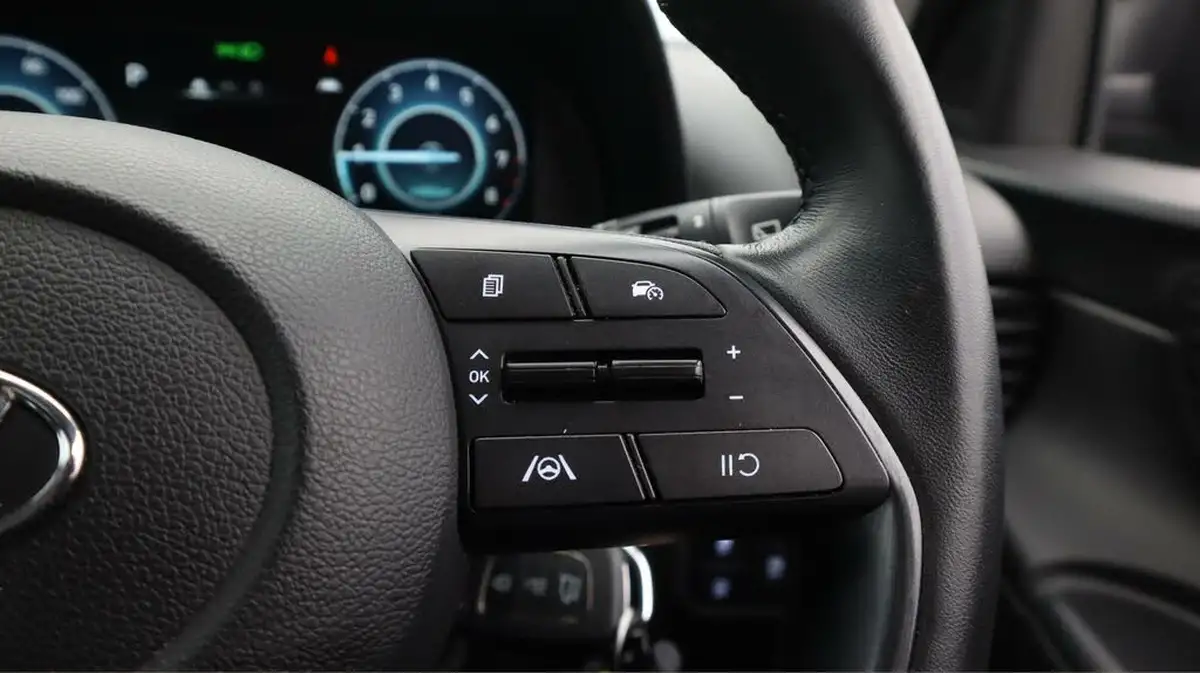 2022-hyundai-bayon-10-t-gdi-se-connect-dct-big-25