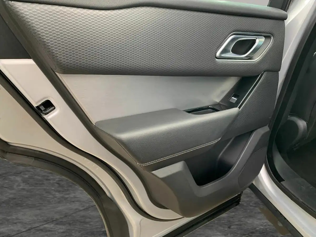 2018-land-rover-range-rover-velar-20-d180-r-dynamic-s-big-41