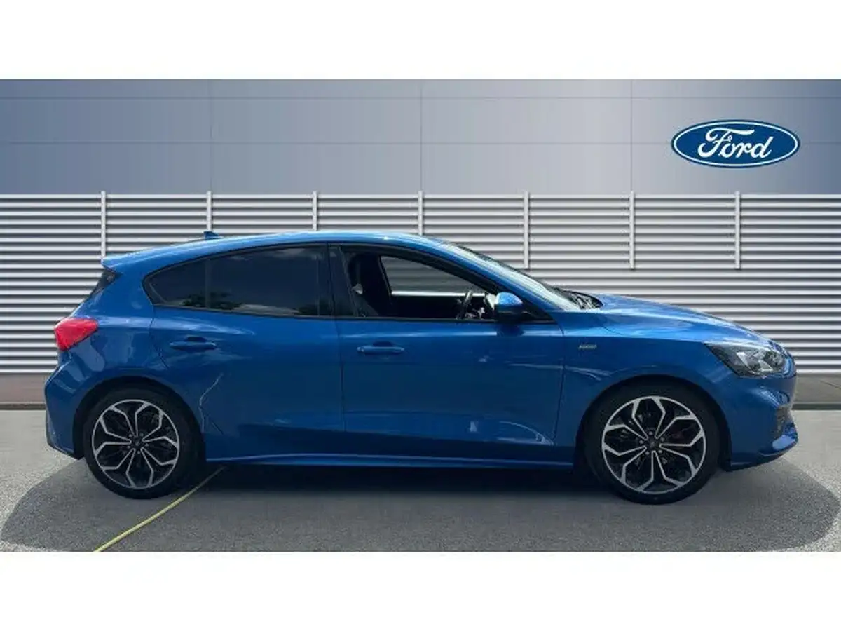 2018-ford-focus-10t-st-line-x-125ps-hatchback-big-4