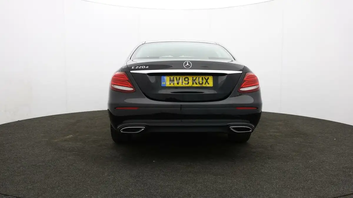 2019-mercedes-benz-e-class-20d-e220d-se-ss-saloon-4d-big-54