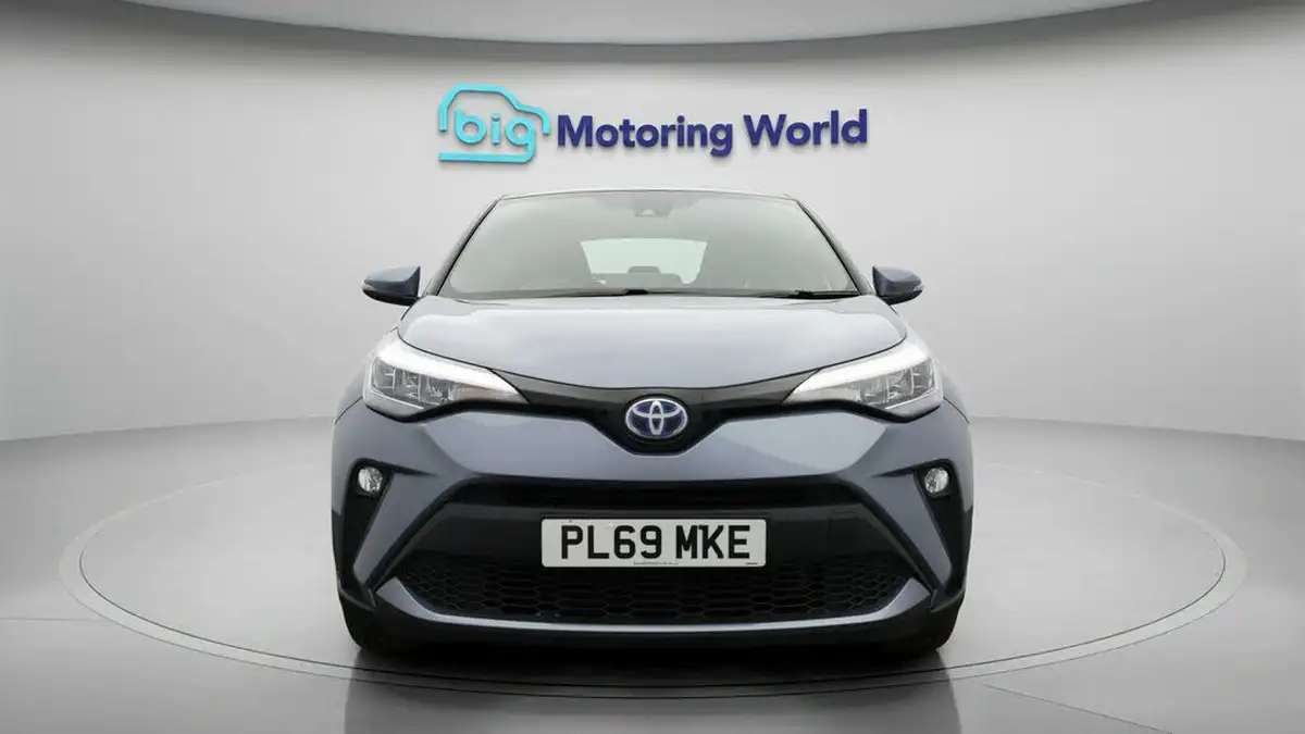 2020-toyota-c-hr-18-vvt-i-icon-parking-pack-big-1