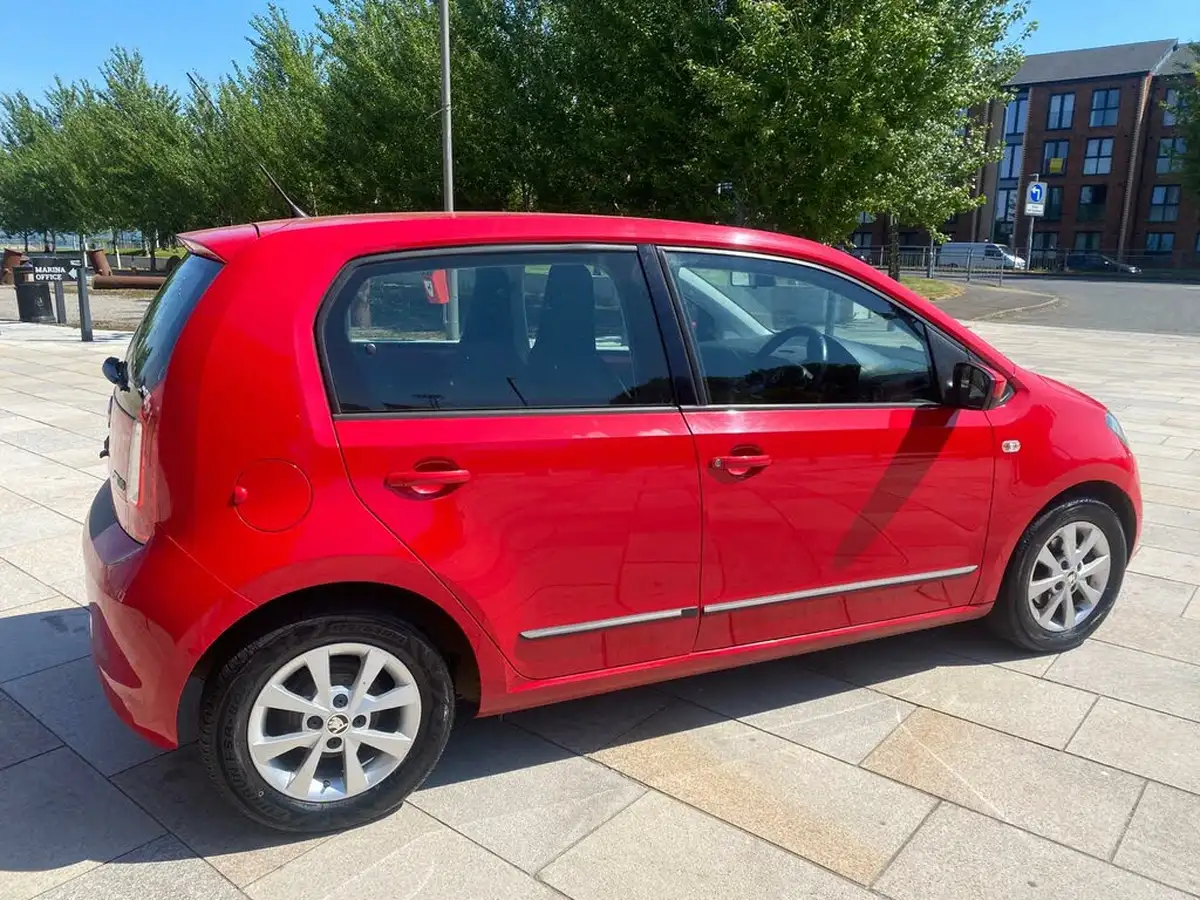 2013-skoda-citigo-10-elegance-59bhp-5d-big-11