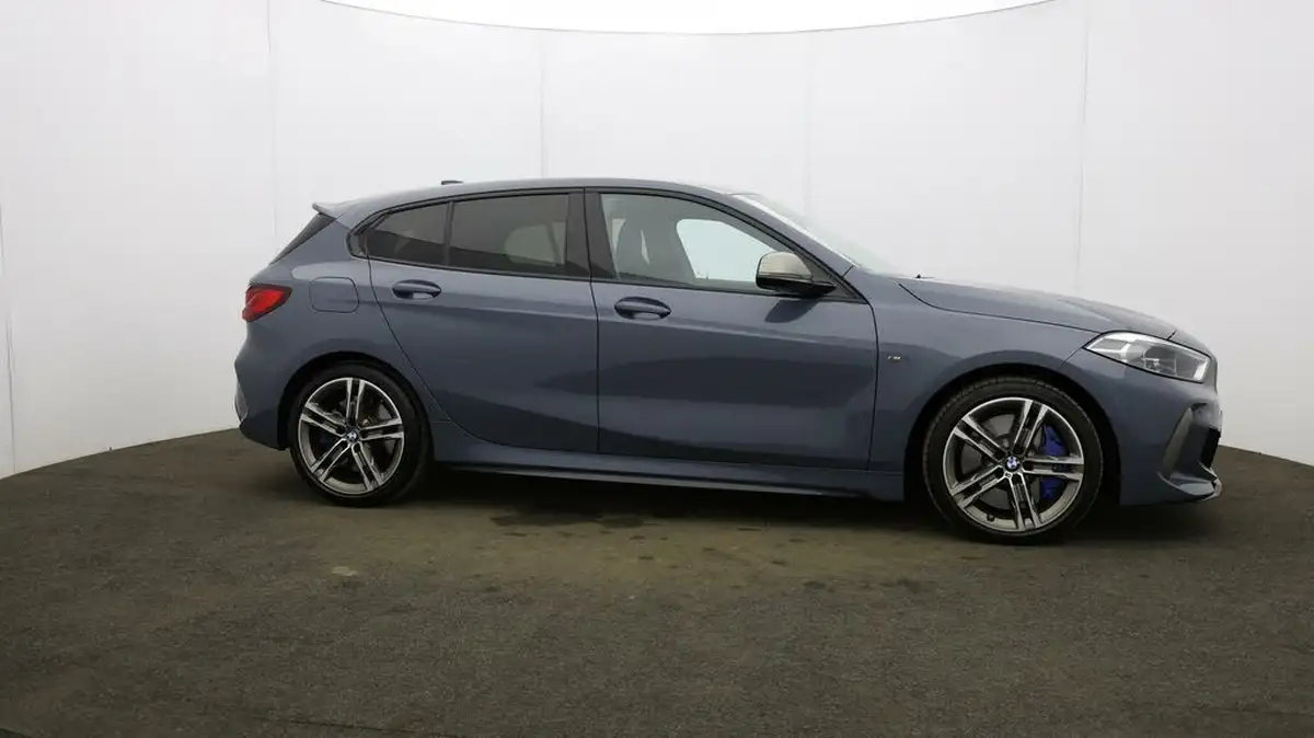 2022-bmw-1-series-20-m135i-xdrive-big-42