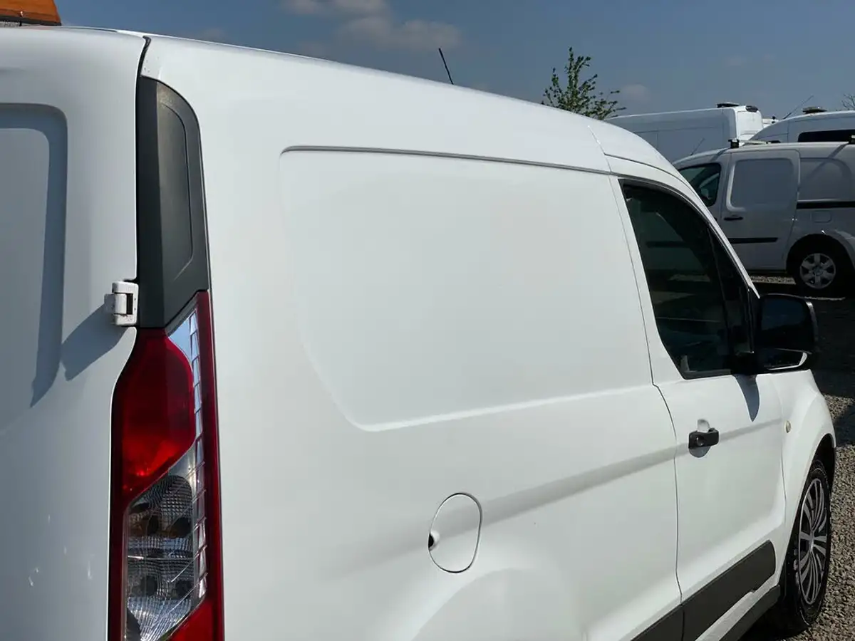 2016-ford-transit-connect-16tdci-l1-200-panel-big-23