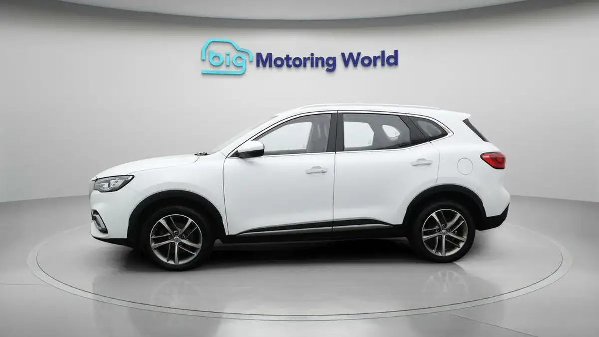 2022-mg-hs-15t-gdi-exclusive-162ps-big-4