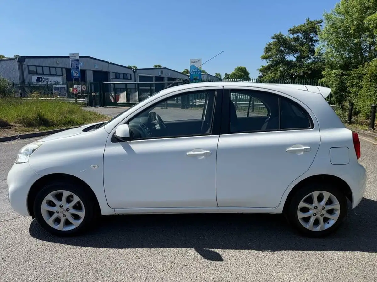 2014-nissan-micra-12-acenta-80ps-cvt-big-17