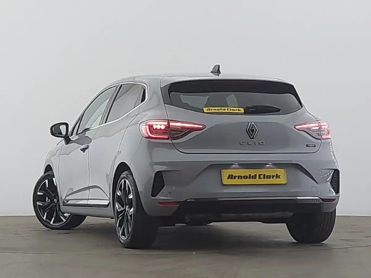 2024-renault-clio-16-techno-big-1
