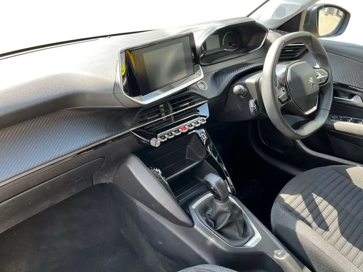 2022-peugeot-208-12-puretech-active-premium-75ps-big-8