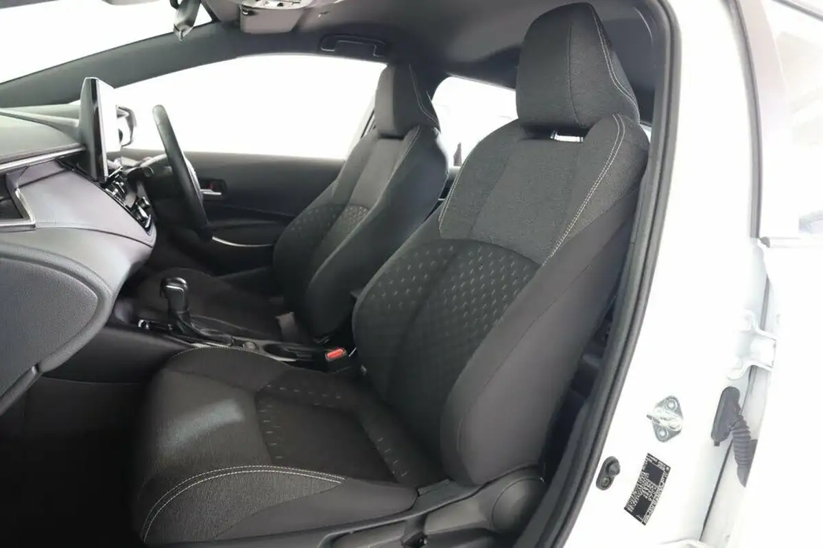 2023-toyota-corolla-18-vvt-i-icon-138bhp-touring-sports-5d-big-45