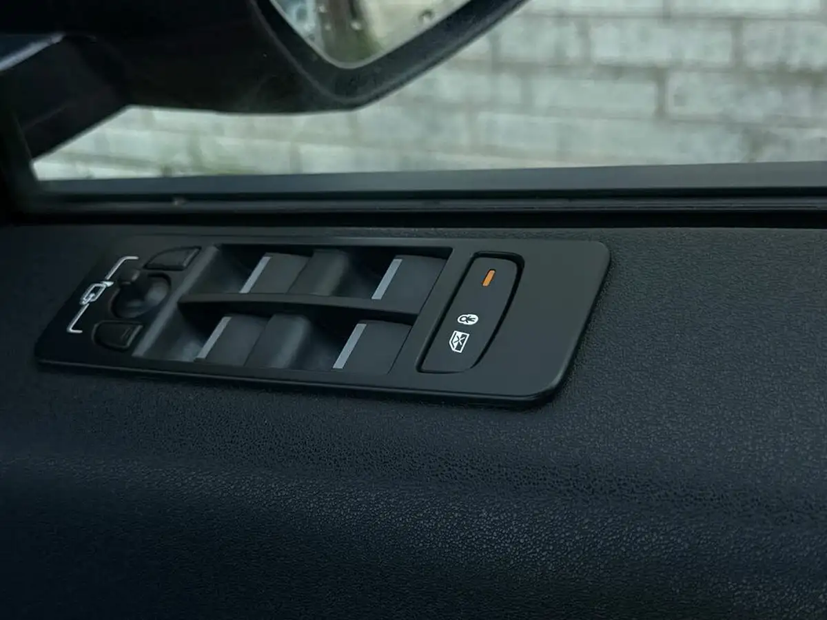 2020-land-rover-discovery-sport-20-d200-r-dynamic-s-plus-big-20