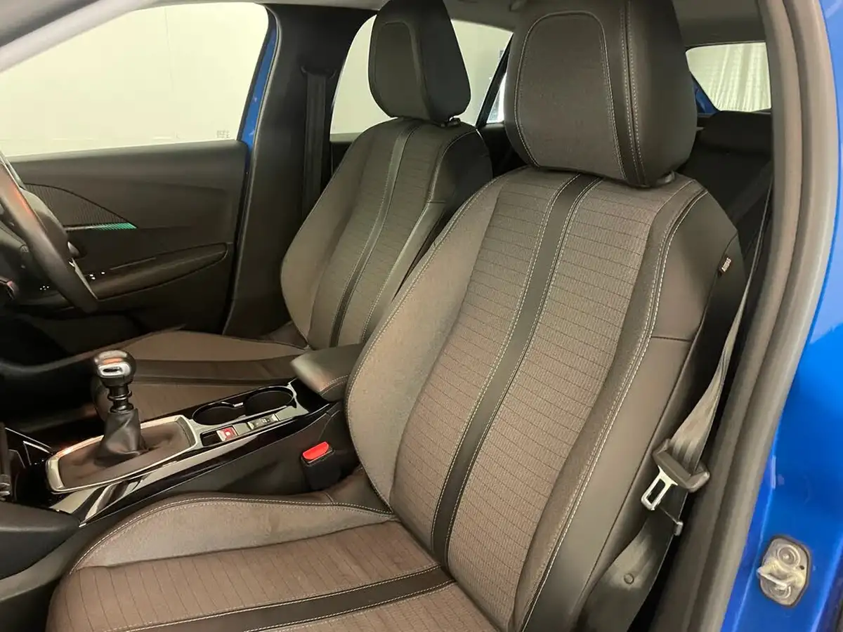 2021-peugeot-208-12-puretech-allure-100bhp-big-27