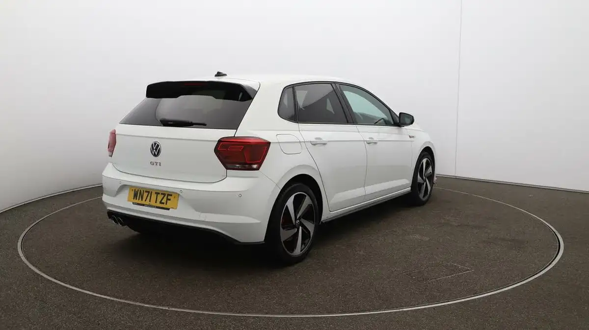 2021-volkswagen-polo-20-tsi-gti-207ps-big-52