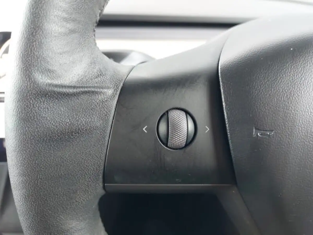 2021-tesla-model-3-e-long-range-awd-big-9