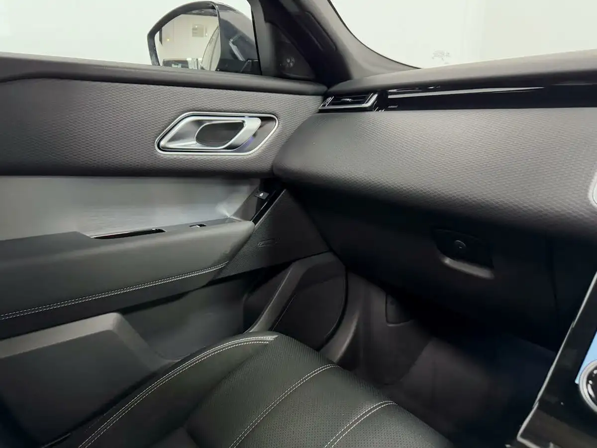 2023-land-rover-range-rover-velar-30-d300-r-dynamic-se-big-36