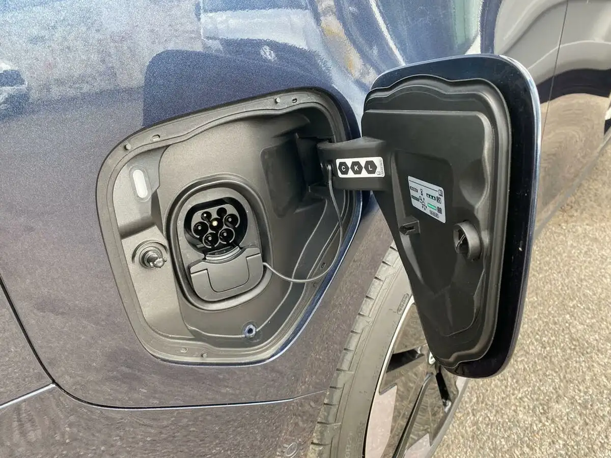 2024-volkswagen-idbuzz-e-style-standard-big-40
