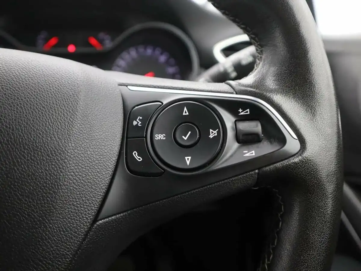 2022-vauxhall-crossland-12-ultimate-130ps-auto-big-33
