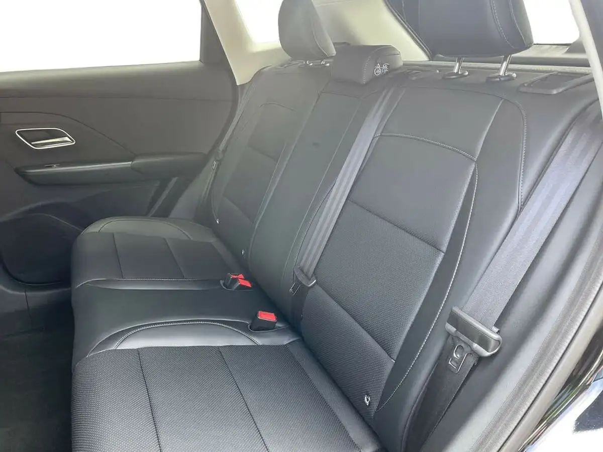 2025-mg-zs-suv-15-se-115ps-1495cc-big-10
