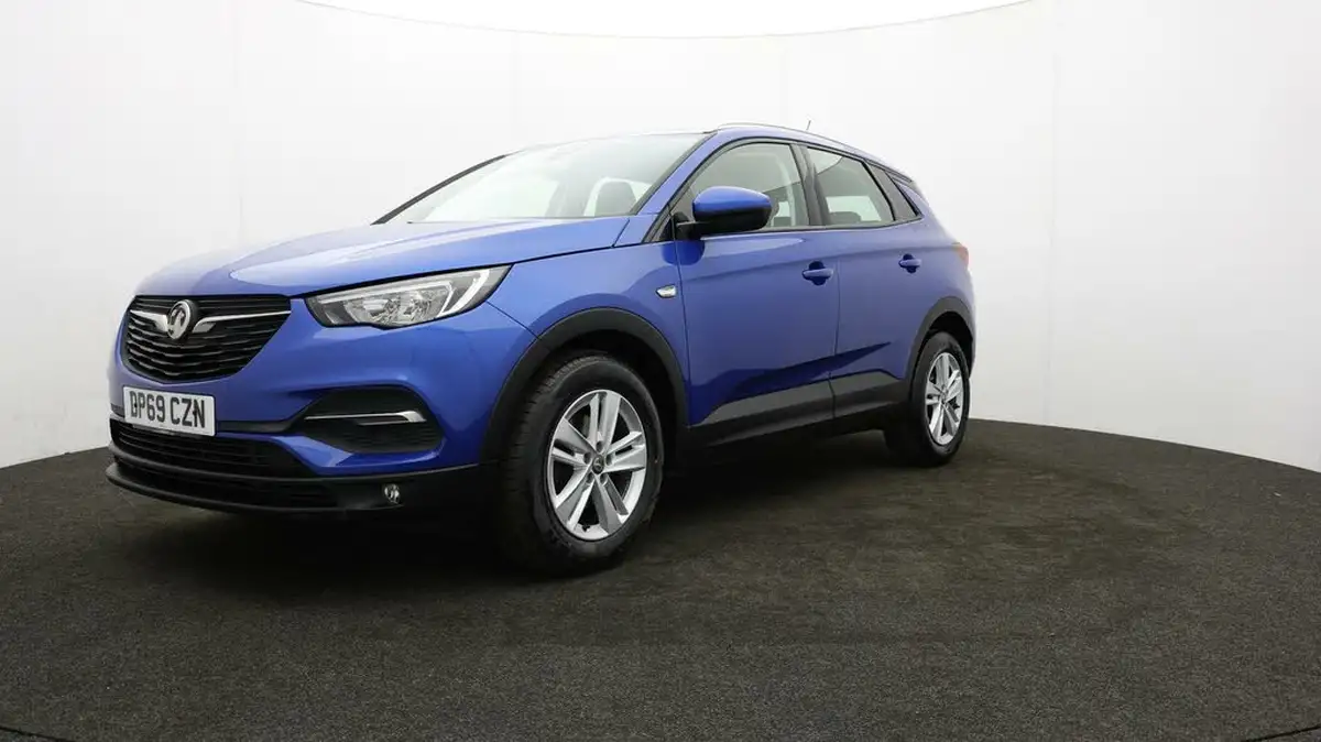 2020-vauxhall-grandland-x-15td-se-big-57