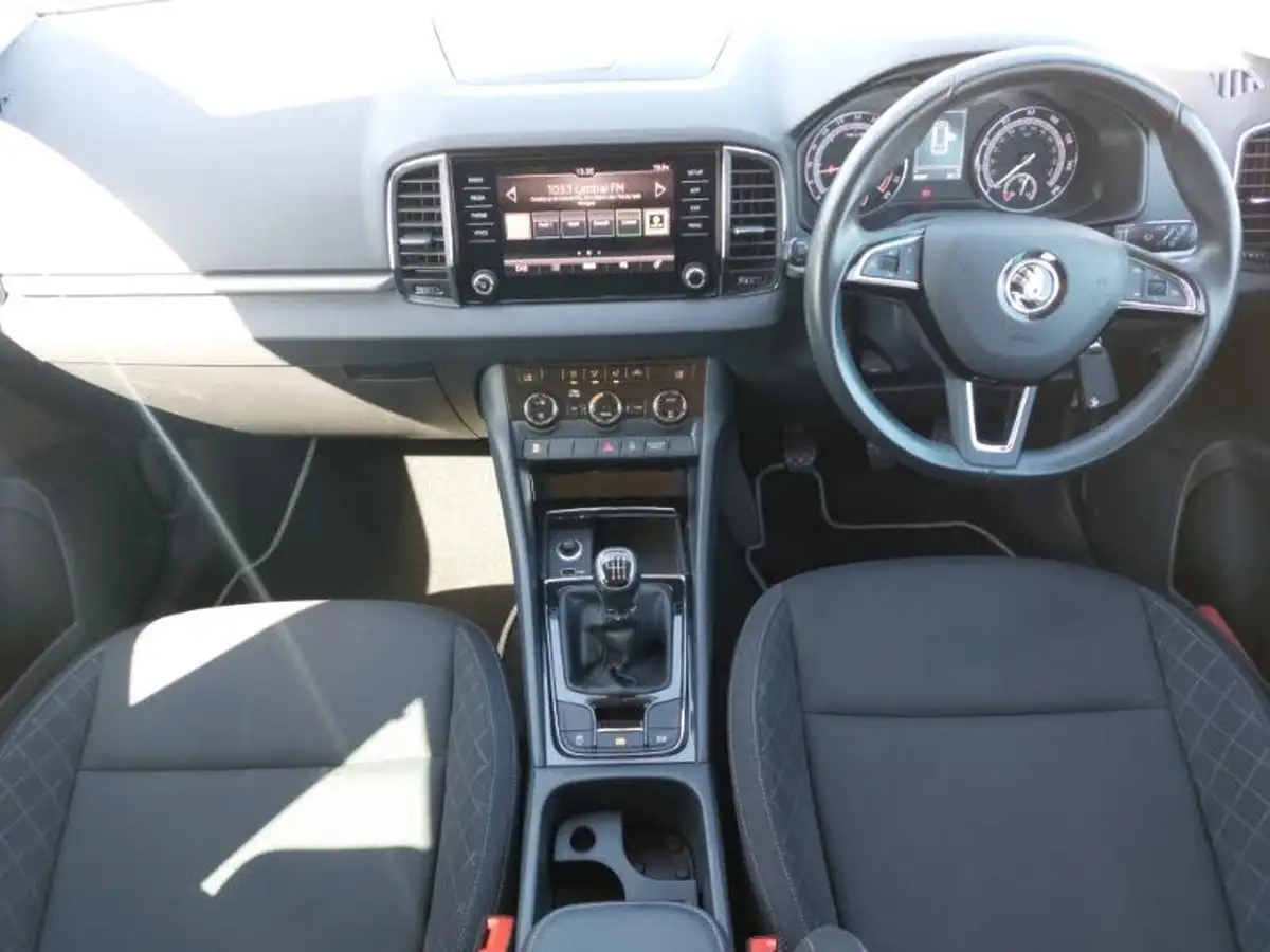 2019-skoda-karoq-16tdi-se-big-2