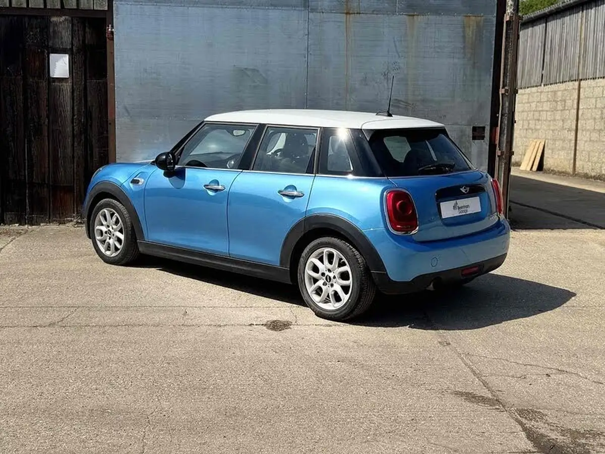 2015-mini-cooper-15-cooper-5d-auto-big-5