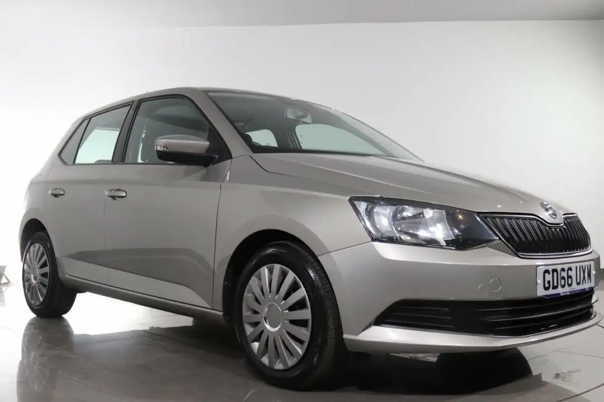 2017-skoda-fabia-10-mpi-s-hatchback-big-17