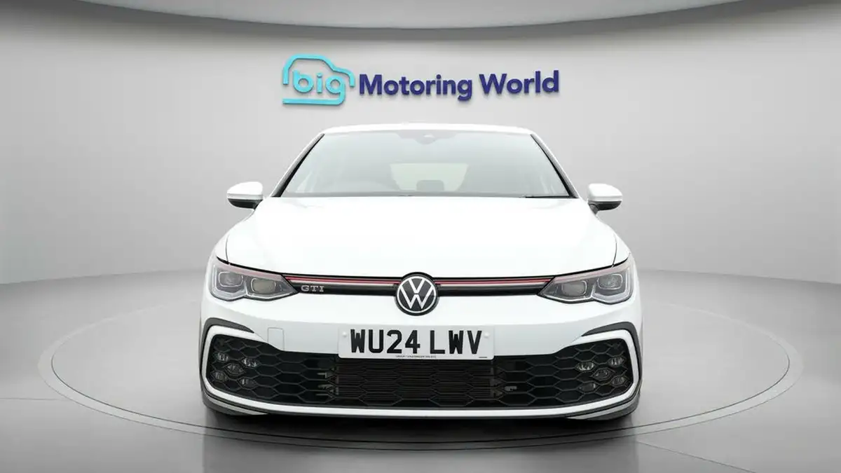 2024-volkswagen-golf-20-tsi-gti-245ps-big-1