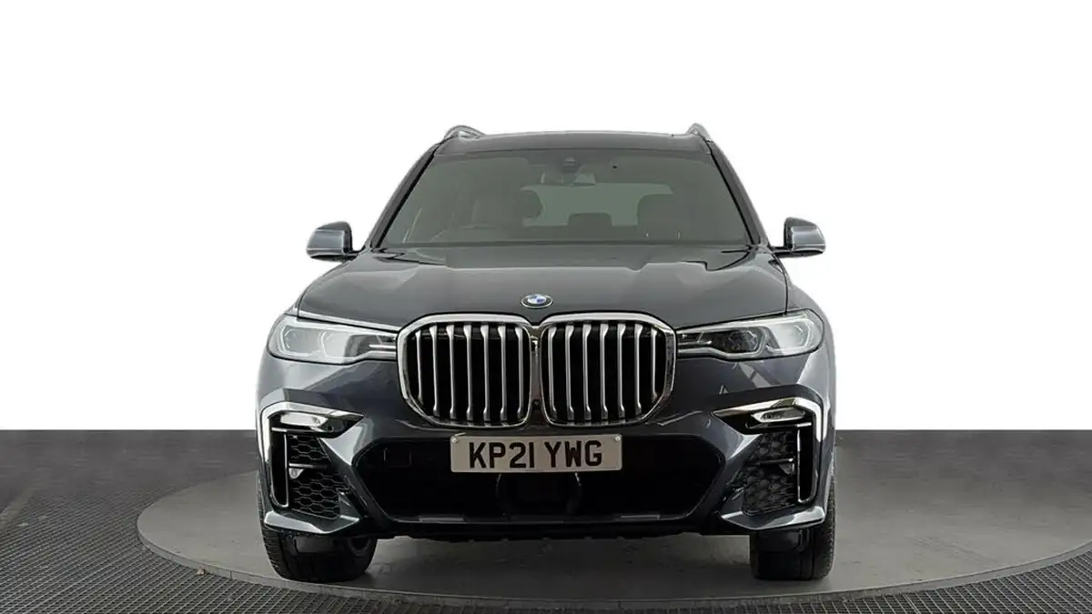 2021-bmw-x7-30td-xdrive-40d-m-sport-big-7