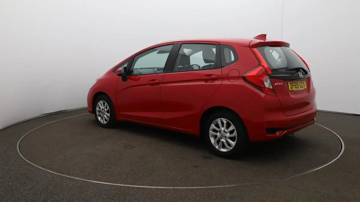2019-honda-jazz-13-i-vtec-se-cvt-big-60