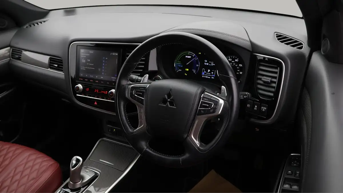 2021-mitsubishi-outlander-24-dynamic-phev-big-8