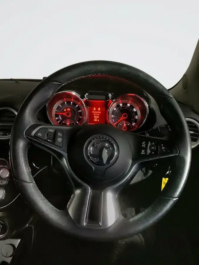 2013-vauxhall-adam-14-glam-100ps-ecoflex-ss-big-16