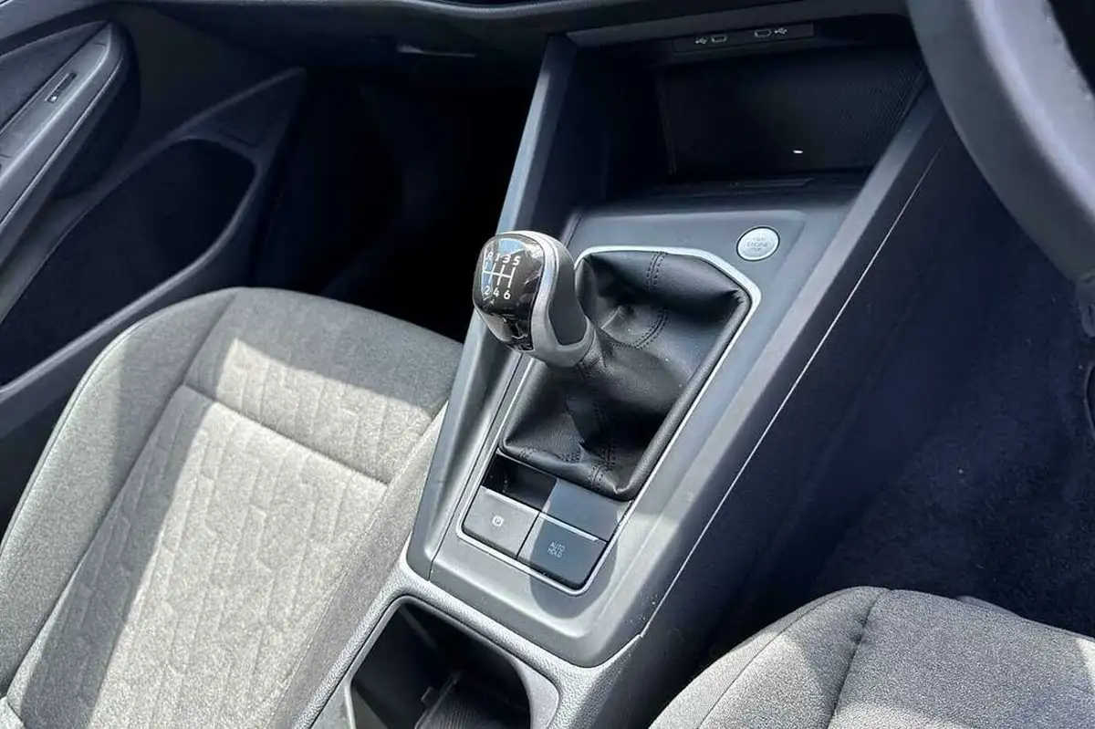 2024-volkswagen-golf-15-tsi-match-115ps-big-18