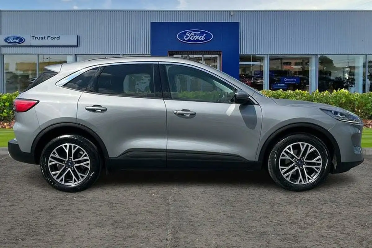 2022-ford-kuga-big-2