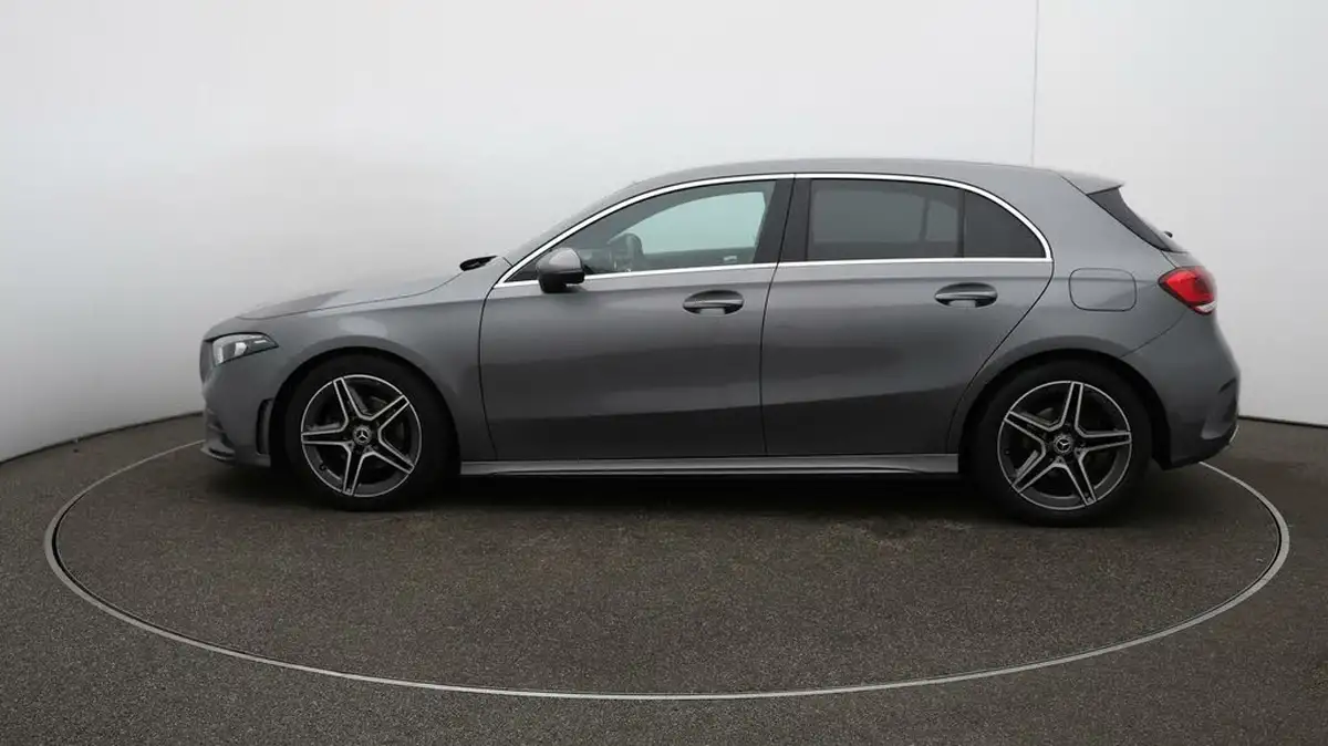 2020-mercedes-benz-a-class-20d-a200d-amg-line-hatchback-5d-big-56