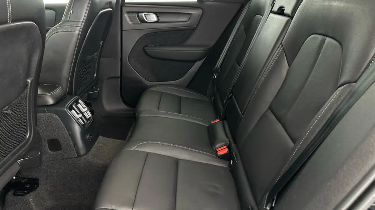 2021-volvo-xc40-15-t5-inscription-262bhp-big-19