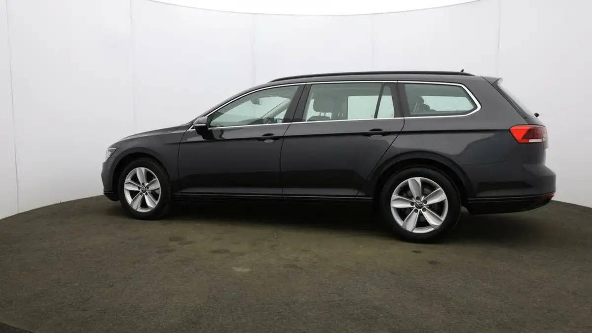 2021-volkswagen-passat-20tdi-se-nav-150ps-estate-5d-big-65