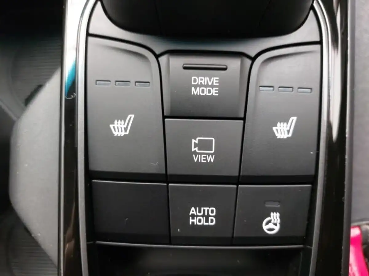 2021-hyundai-ioniq-e-premium-electric-100kw-big-18