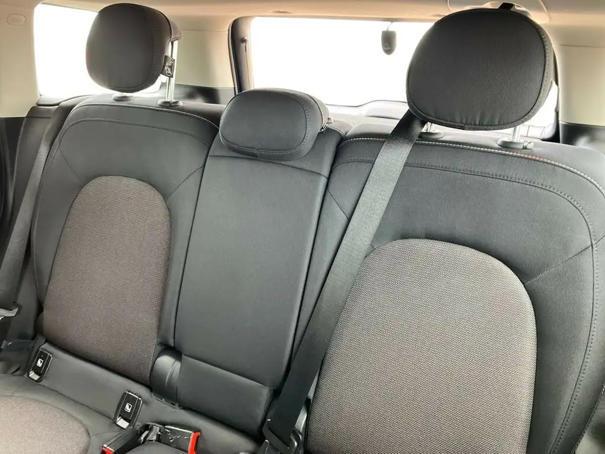 2020-mini-countryman-15-cooper-classic-big-21
